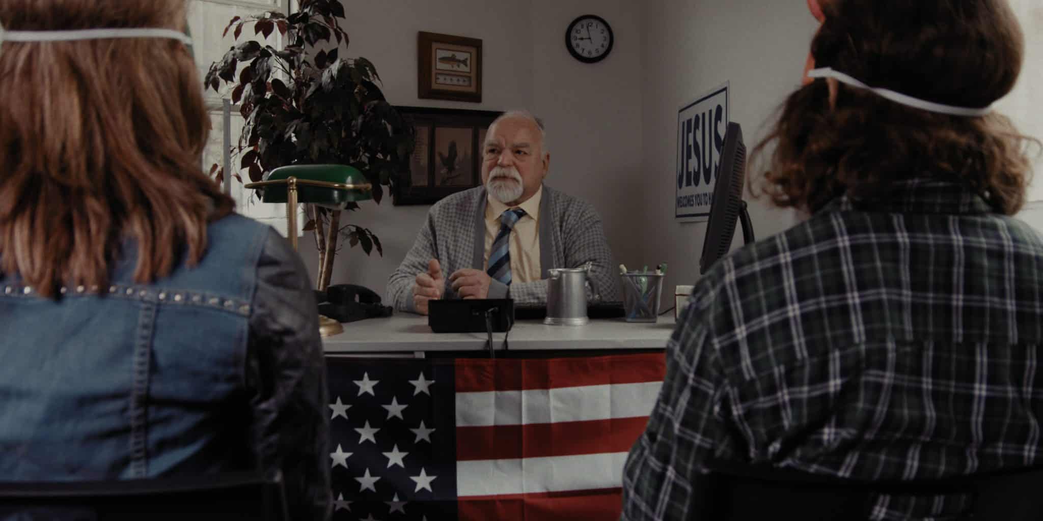 Horror Movie Review: Bad Apples (2018) - GAMES, BRRRAAAINS & A HEAD