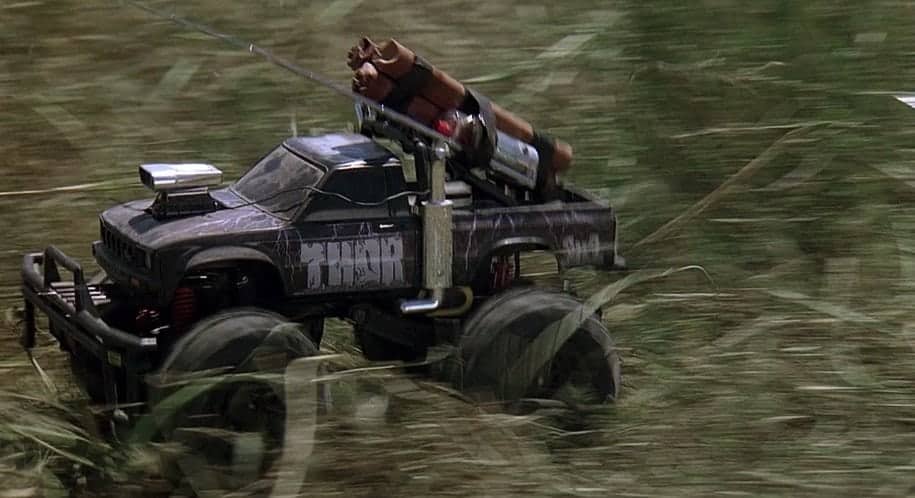 Horror Movie Review Tremors 2 Aftershocks (1996) GAMES, BRRRAAAINS