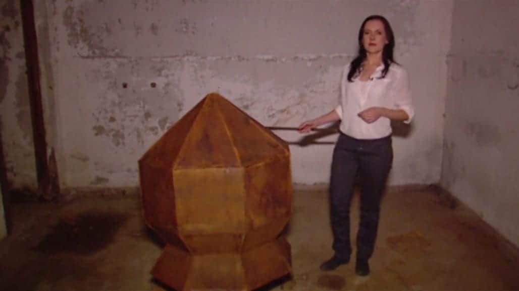 Horror Movie Review The Tunnel (2011) GAMES, BRRRAAAINS & A HEAD