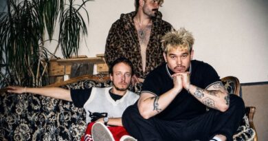 Alt-Punks PLAIINS Return with New Anthem ‘LOOK MA, I’M A DON’ and Announce UK Tour